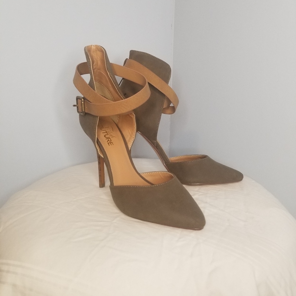 Strappy pointed toe stiletto